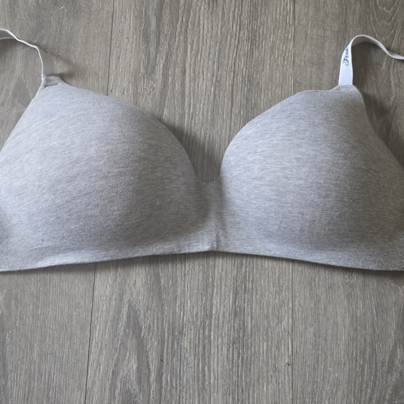 Gray Wireless Bra - Picture 1 of 3
